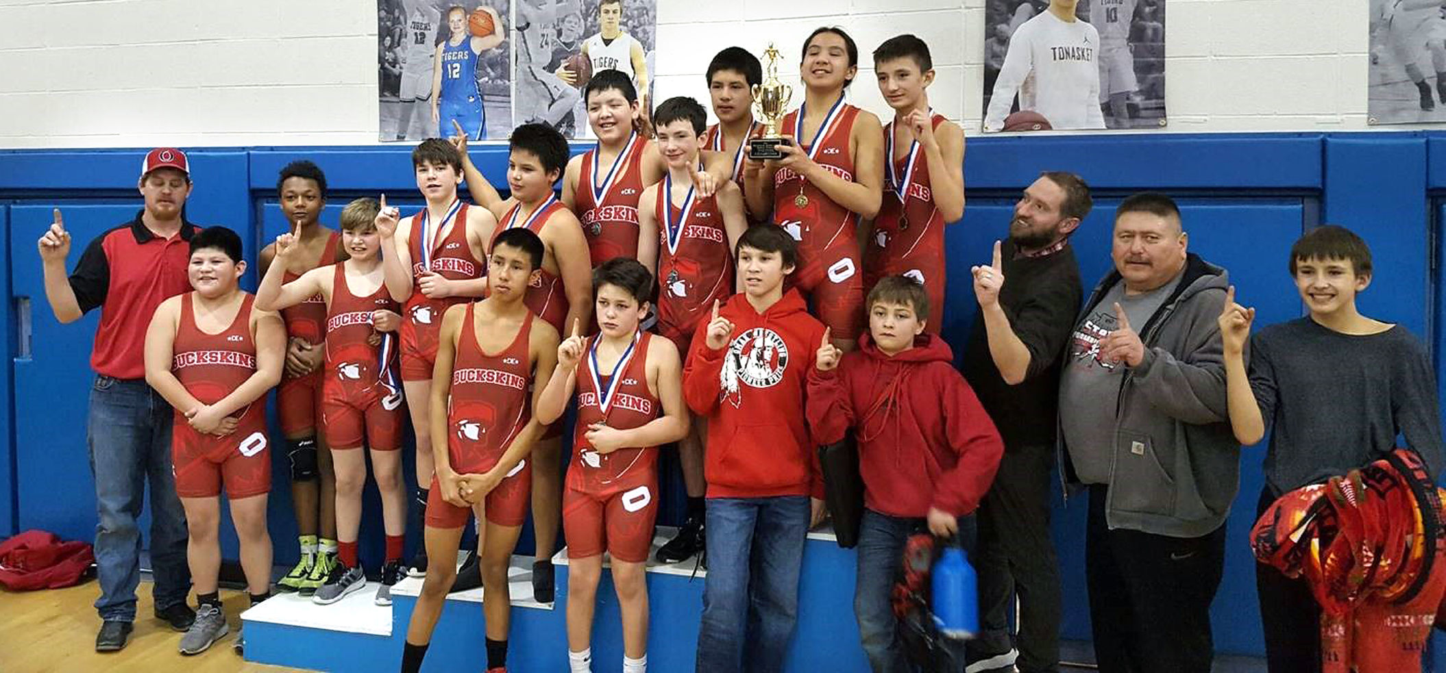 Omak middle school wrestling team